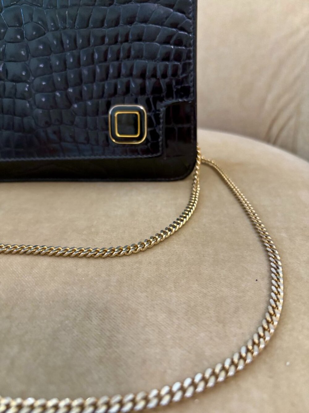 VTG Auth F.B.M. FABRICA BORSE MARANZANA Croc Embossed Leather Minaudiere Bag